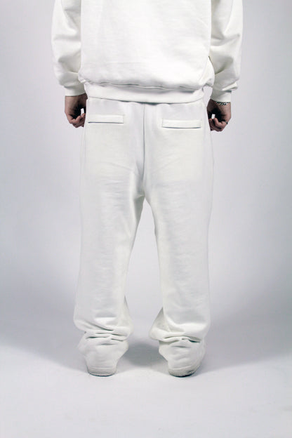 001 SWEATS WHITE