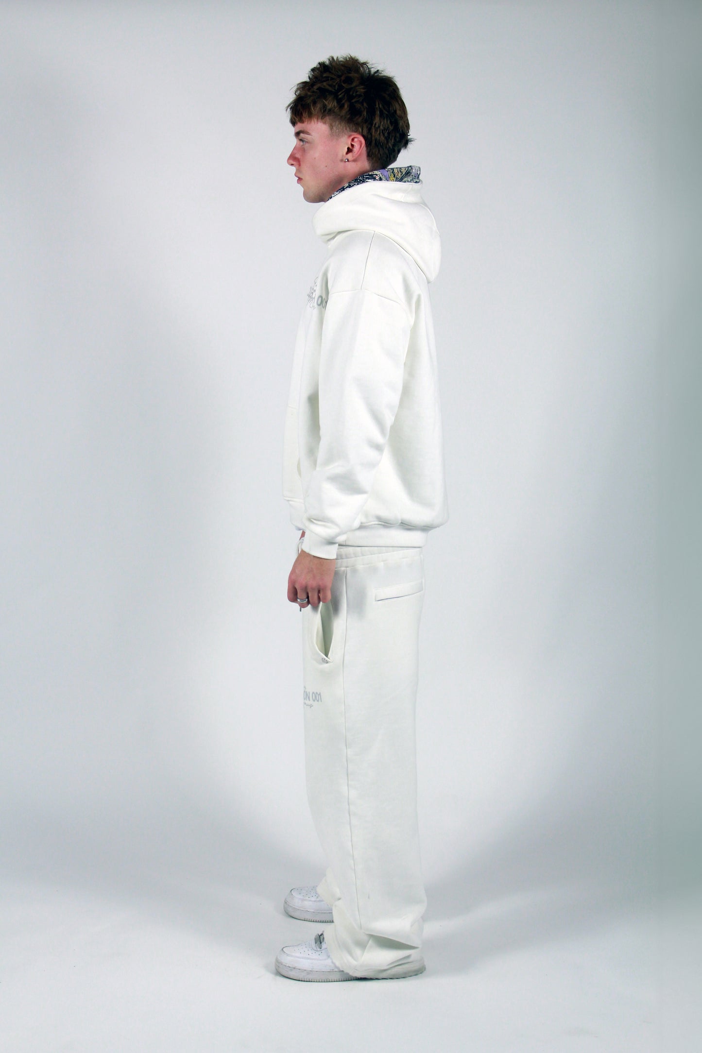 001 SET WHITE