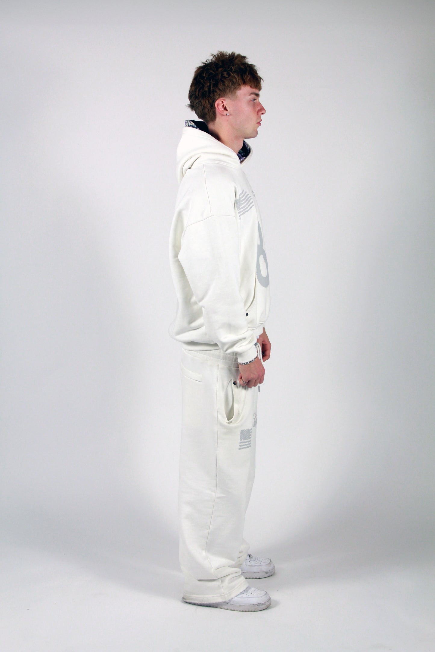 001 SET WHITE